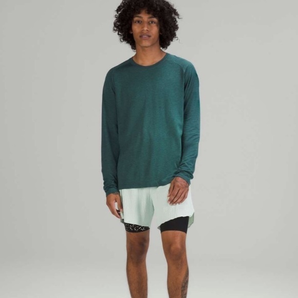 Lululemon Metal Vent Tech Long Sleeve Shirt 2.0
Night Sea / Deep Cove - Picture 12 of 12